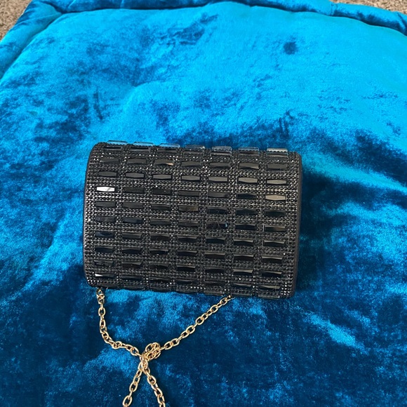 Black Clutch - Picture 3 of 4